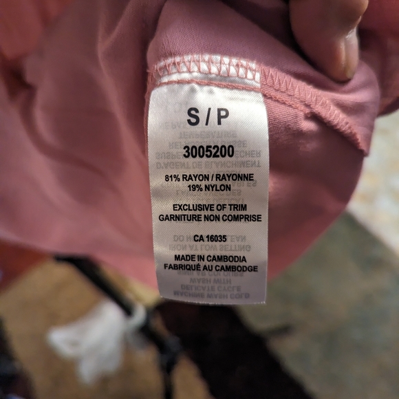 S: Rachael Roy V-Neck Top - Picture 4 of 5